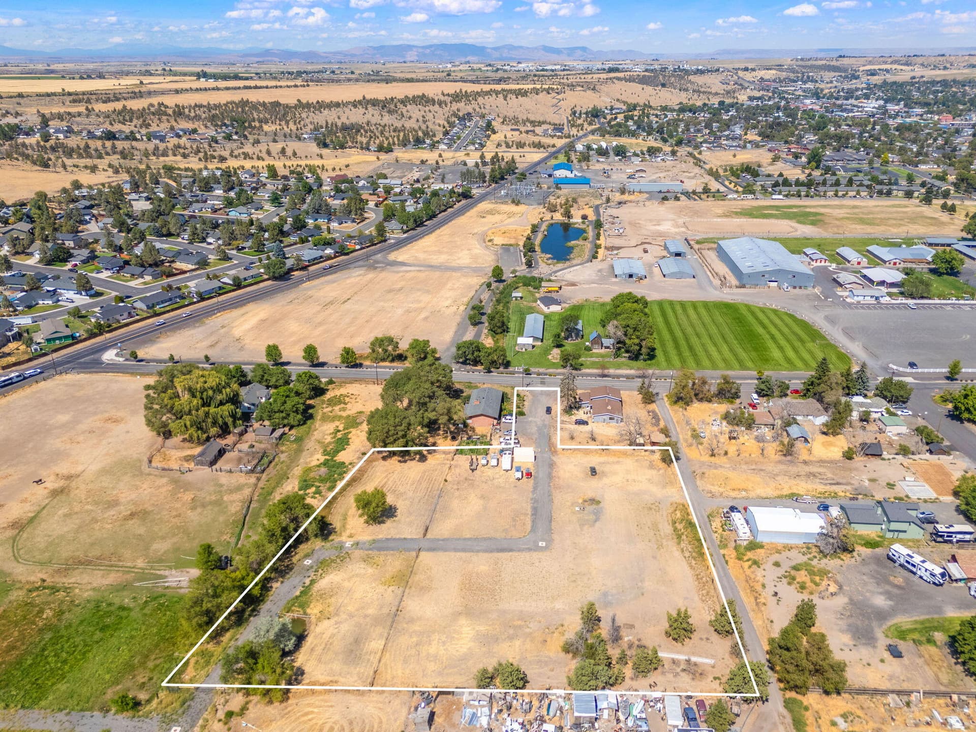 8-web-or-mls-04 - Lot line. Photo 5 of 20, SW Fairgrounds Rd Unit Lot 00200, Madras, OR 97741
