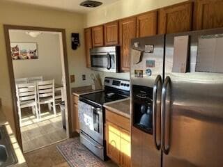 5. Photo 5 of 17, 10518 Kincheloe Avenue, Klamath Falls, OR 97603