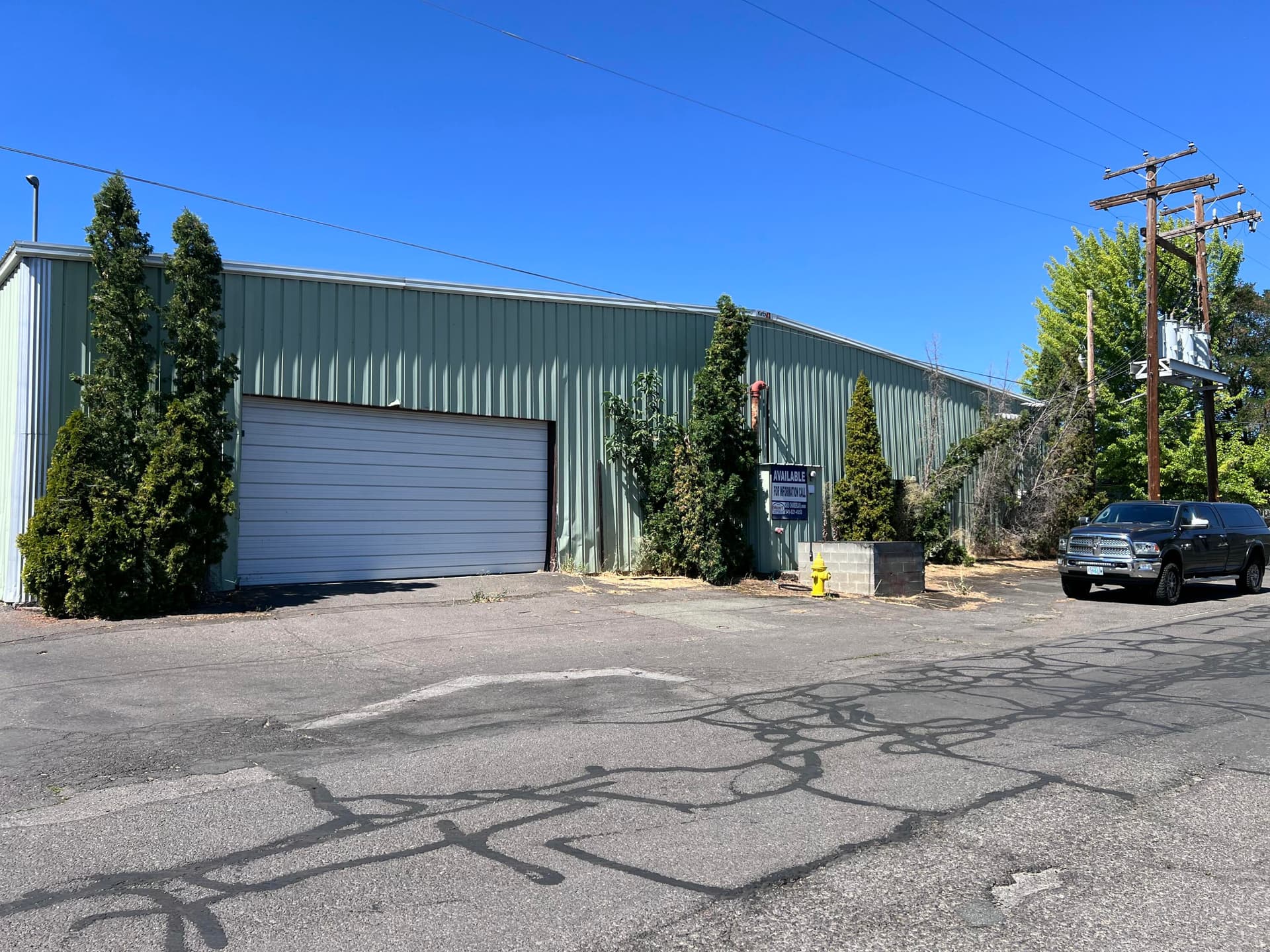 IMG_5975. Photo 2 of 9, 304 S C Street, Phoenix, OR 97535