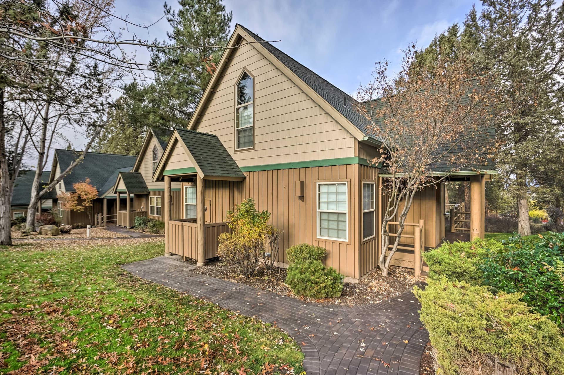 Set03. Photo 1 of 39, 4667 Marsh Hawk Drive, Klamath Falls, OR 97601