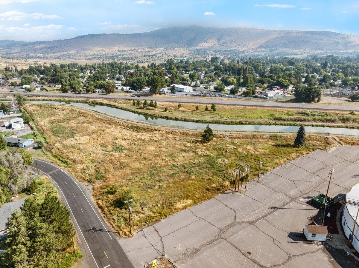 IMG_1971. Photo 2 of 7, 00 Crest Street, Klamath Falls, OR 97603