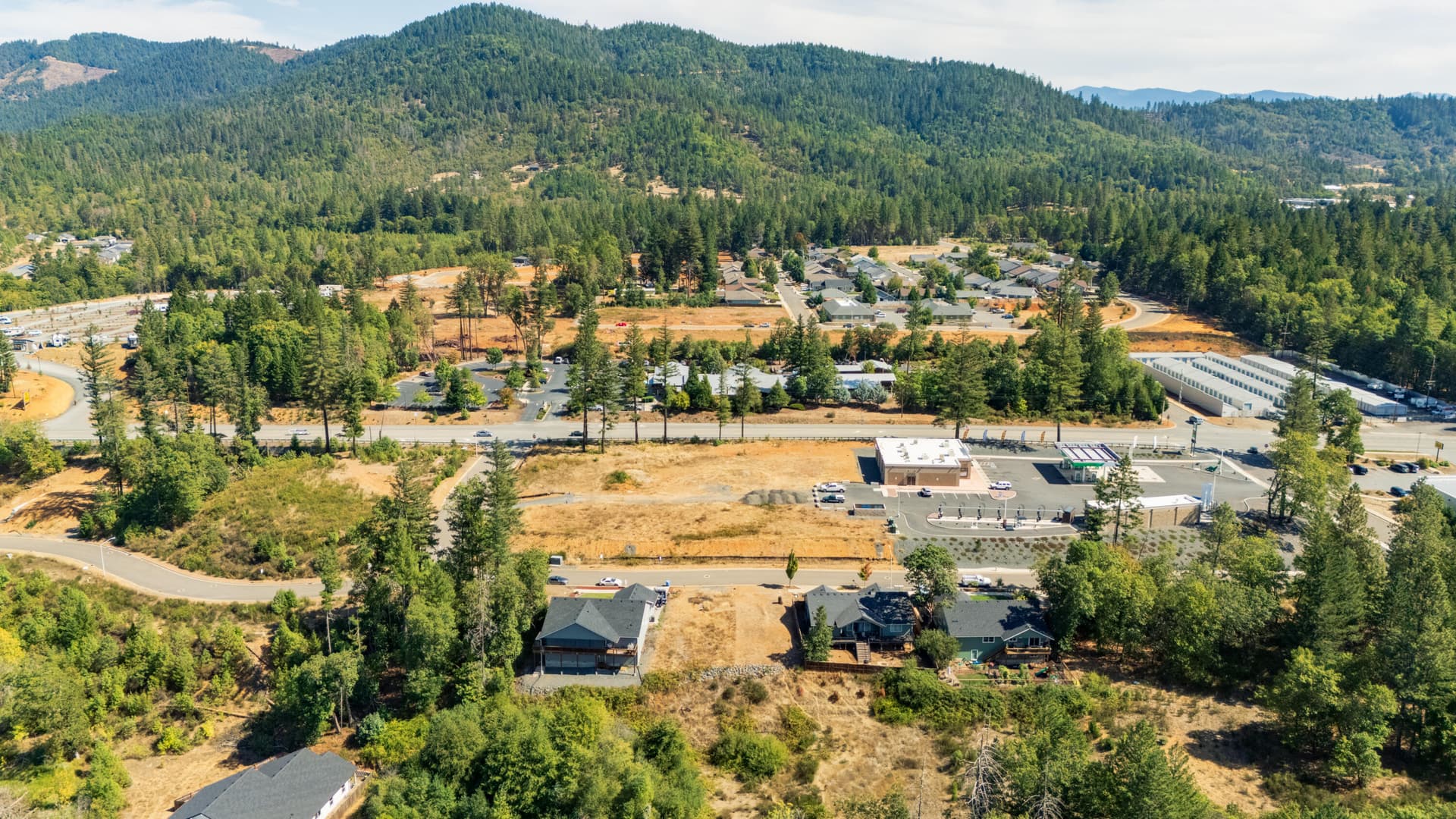 6. Photo 1 of 7, 1262 Green Valley Drive, Cave Junction, OR 97523