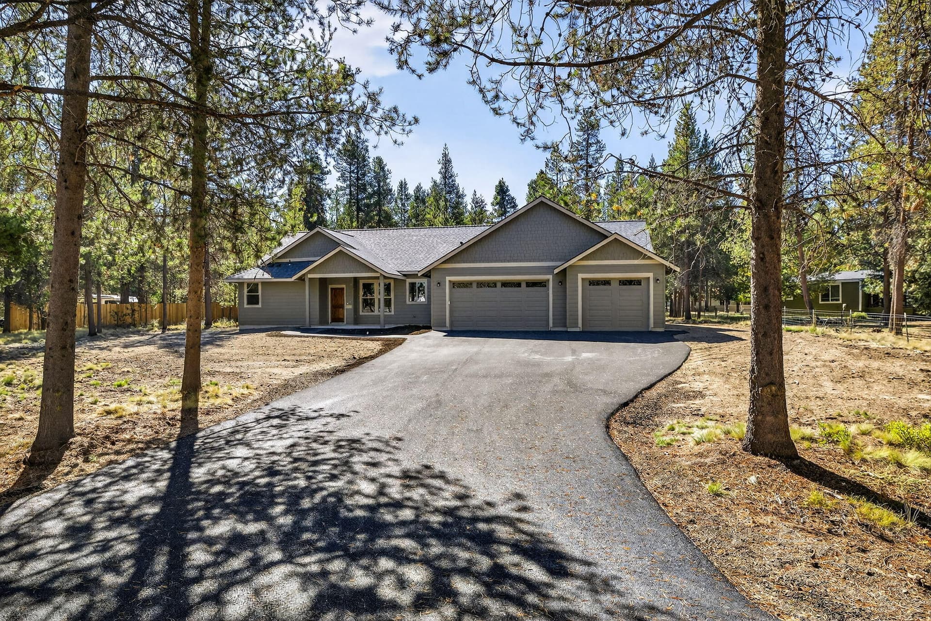 2025_09_26_16065_cascade_lane_lp-2. Photo 3 of 47, 16065 Cascade Lane, La Pine, OR 97739