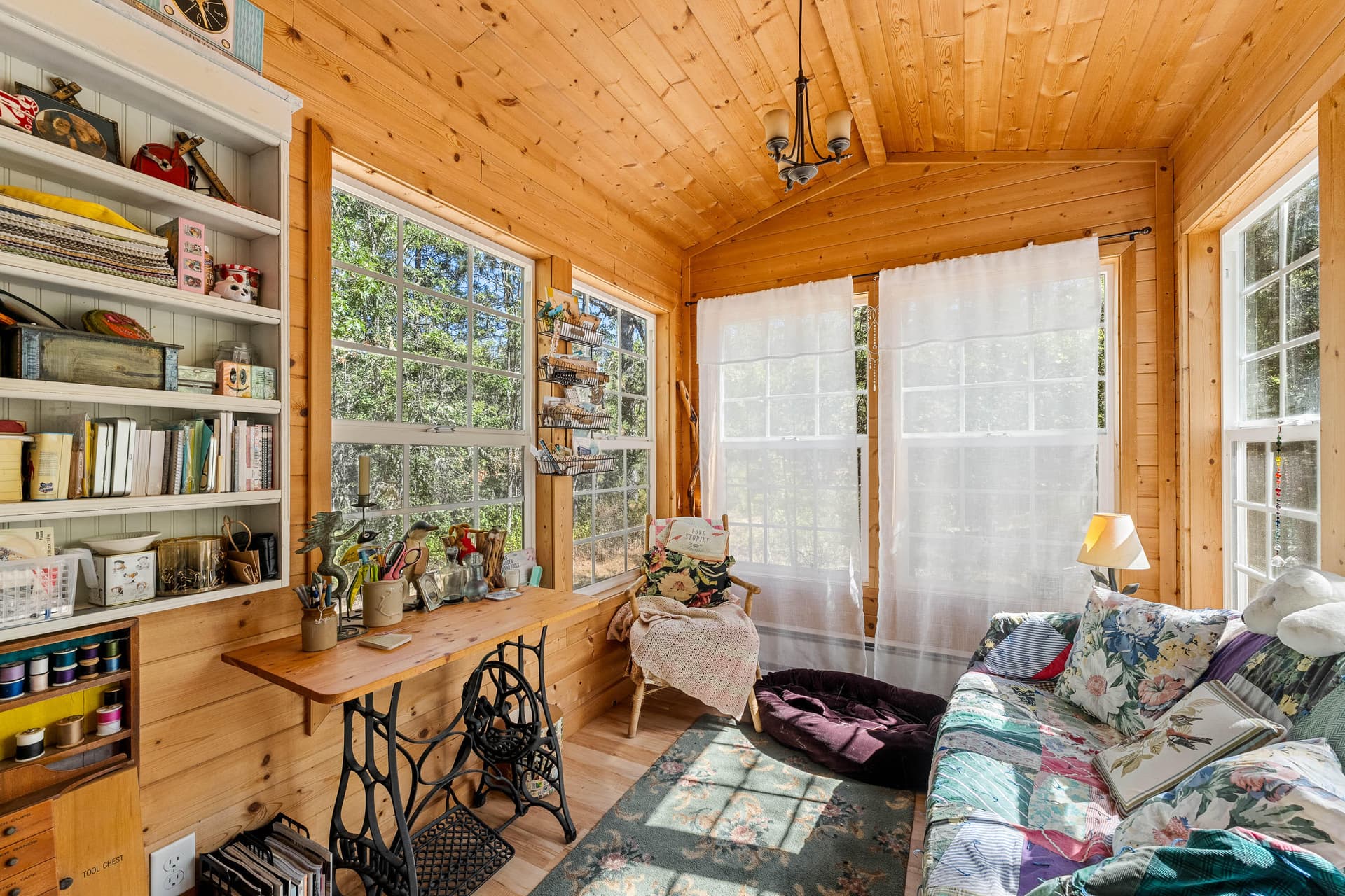Main Cabin. Photo 5 of 40, 798 Covered Bridge Road, Rogue River, OR 97537