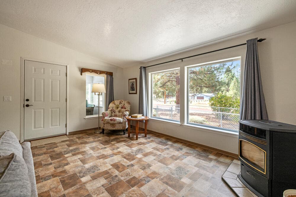 5. Photo 5 of 61, 22929 Horseshoe Way, Klamath Falls, OR 97601