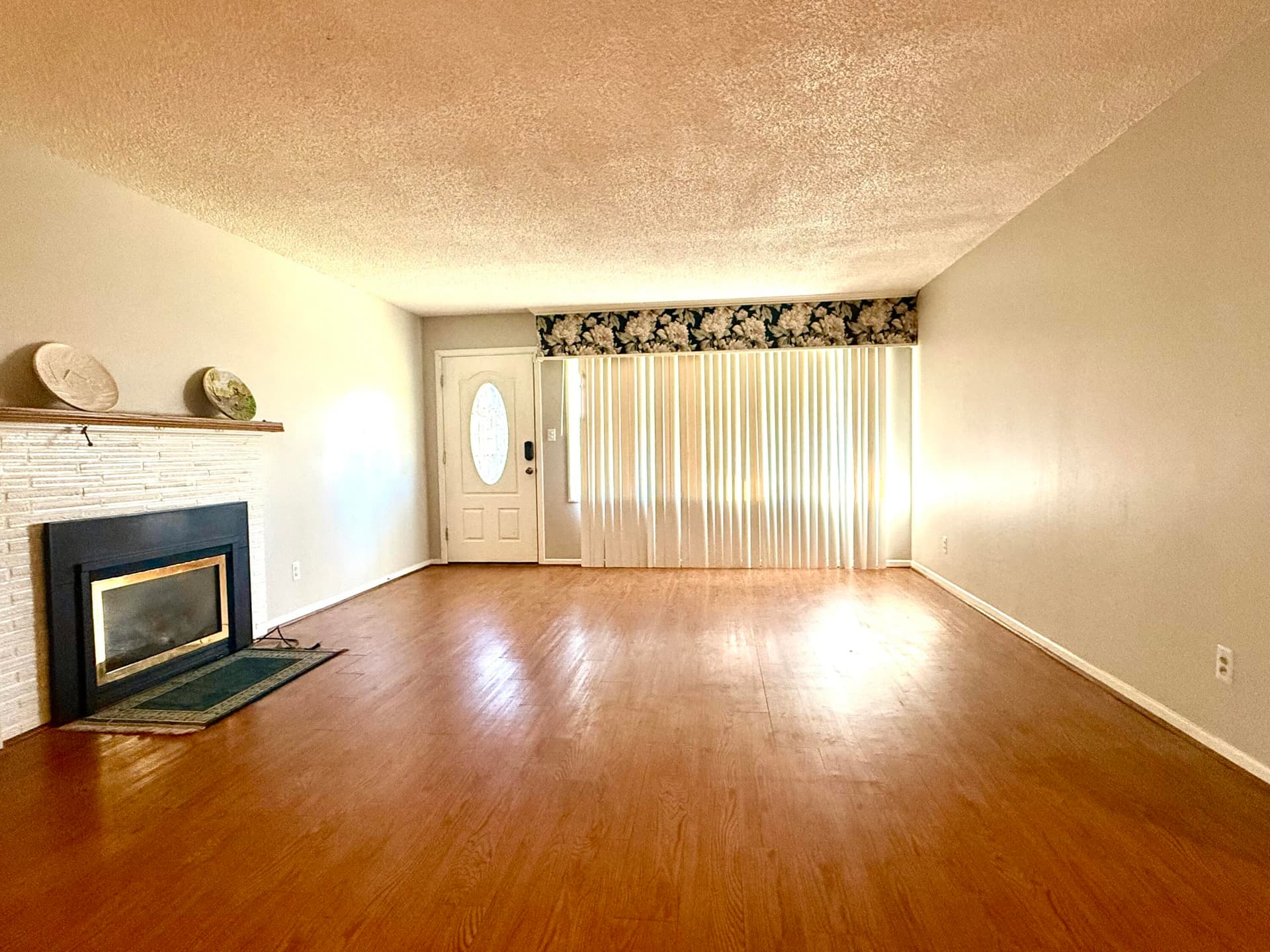IMG_7036. Photo 3 of 57, 5045 Shasta Way, Klamath Falls, OR 97603