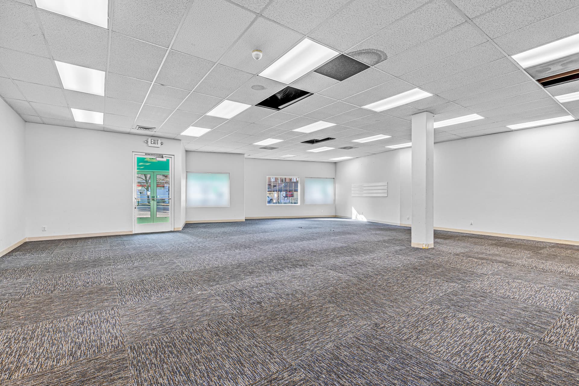 9R9A9031. Photo 1 of 8, 1400 Ashland Street Unit 3, Ashland, OR 97520