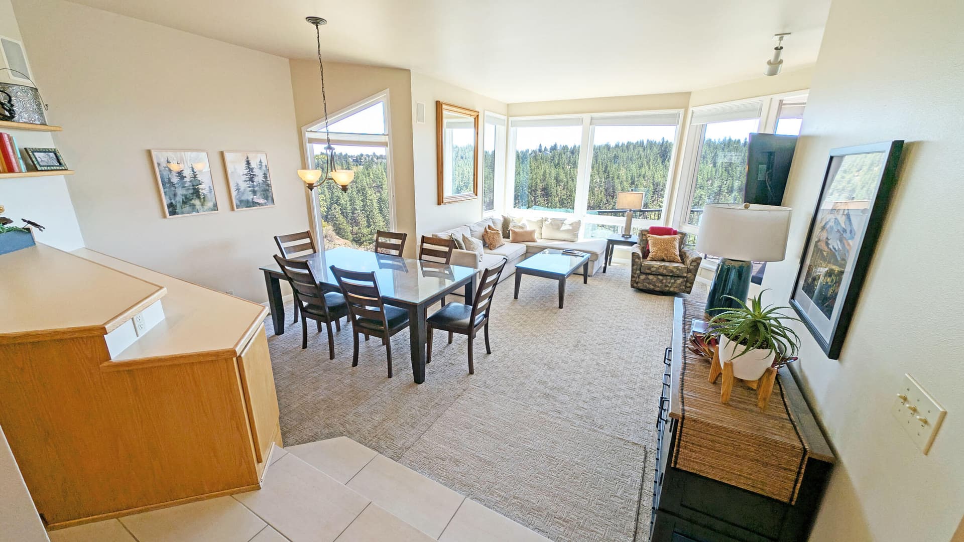 328 Living A. Photo 4 of 14, 19717 SW Mt Bachelor Drive Unit 328A, Bend, OR 97702