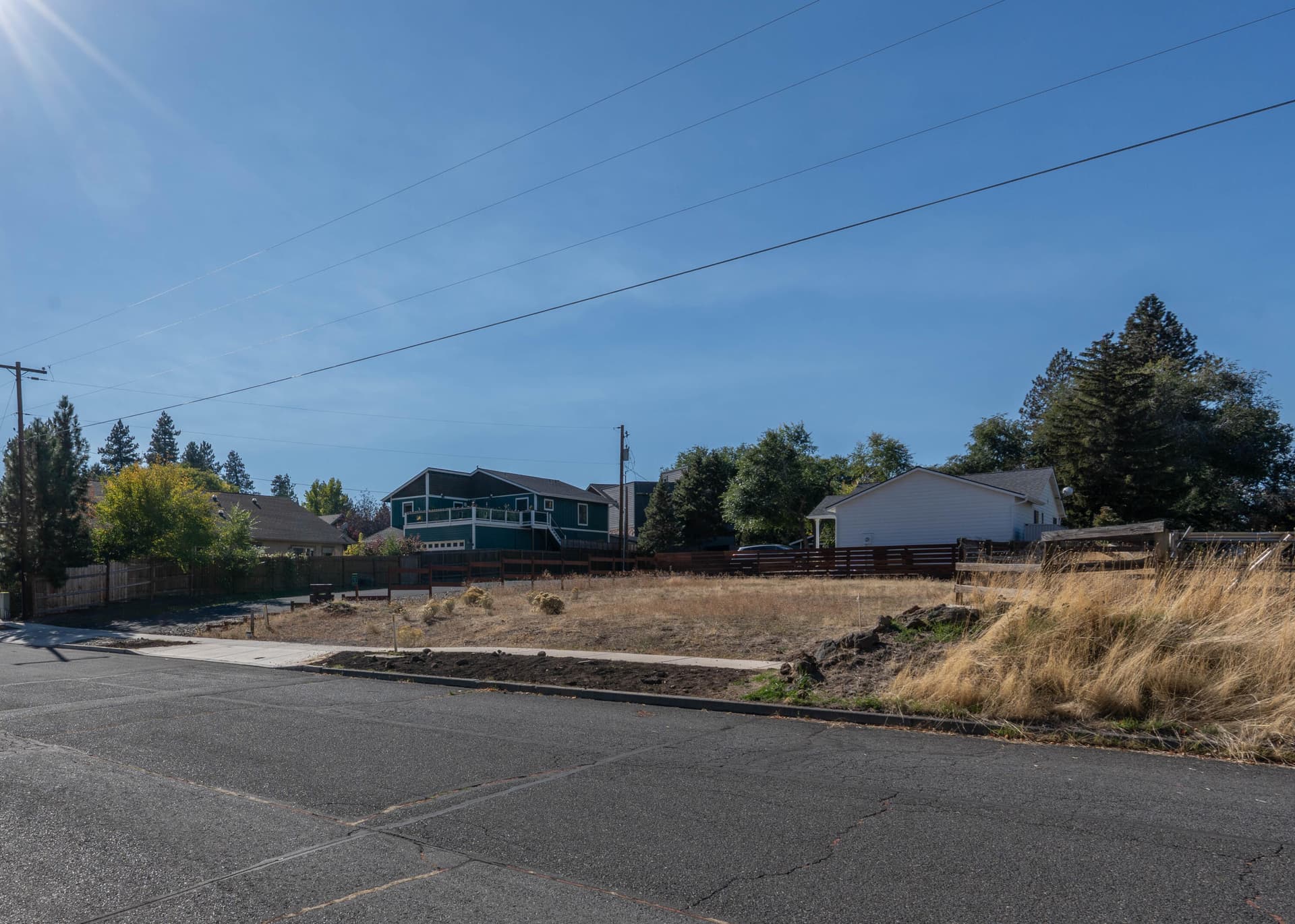 A7405054-2. Photo 2 of 9, 2109 NE 11th Place, Bend, OR 97701