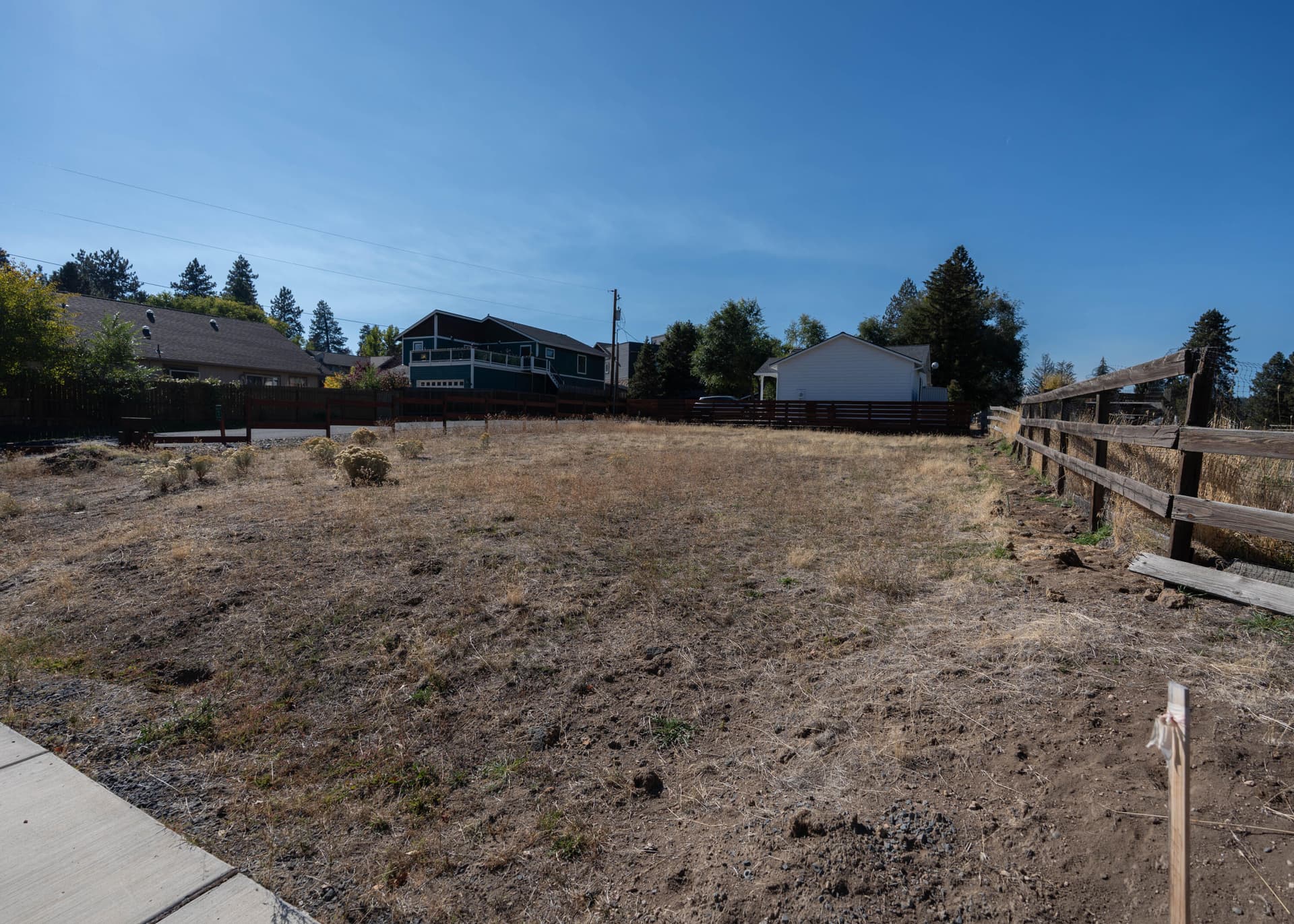 A7405046-2. Photo 3 of 9, 2109 NE 11th Place, Bend, OR 97701