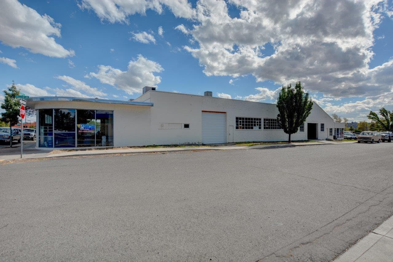 03. Photo 4 of 54, 606 S 6th Street, Klamath Falls, OR 97601