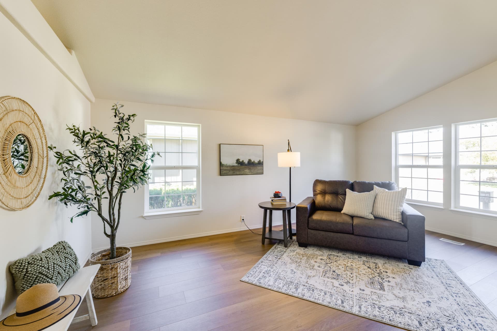Front Entertaining Area. Photo 4 of 22, 278 N Wheeler Loop, Sisters, OR 97759