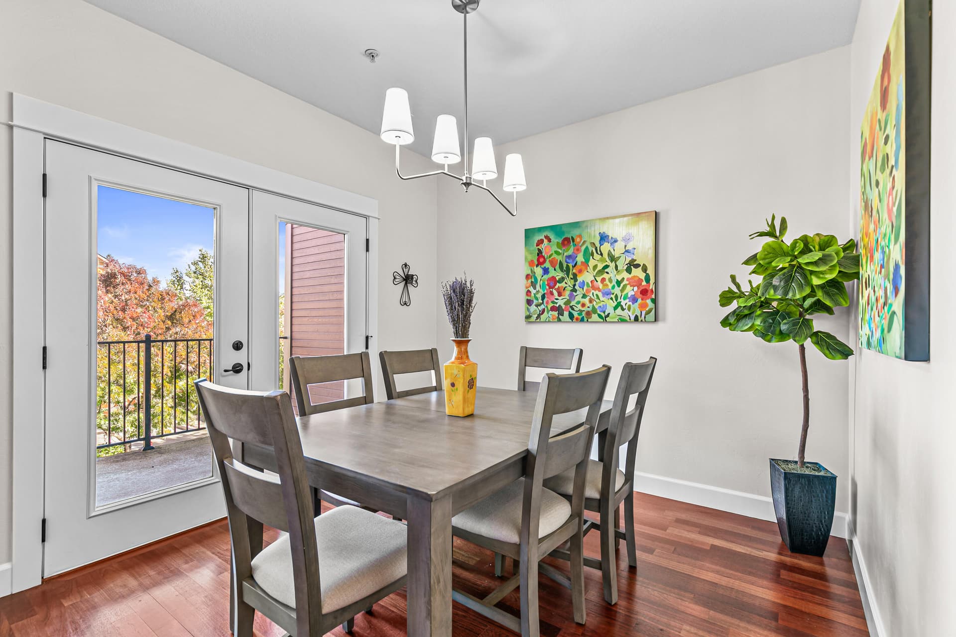 Dining Area. Photo 5 of 34, 440 N Fourth Street Unit 104, Jacksonville, OR 97530
