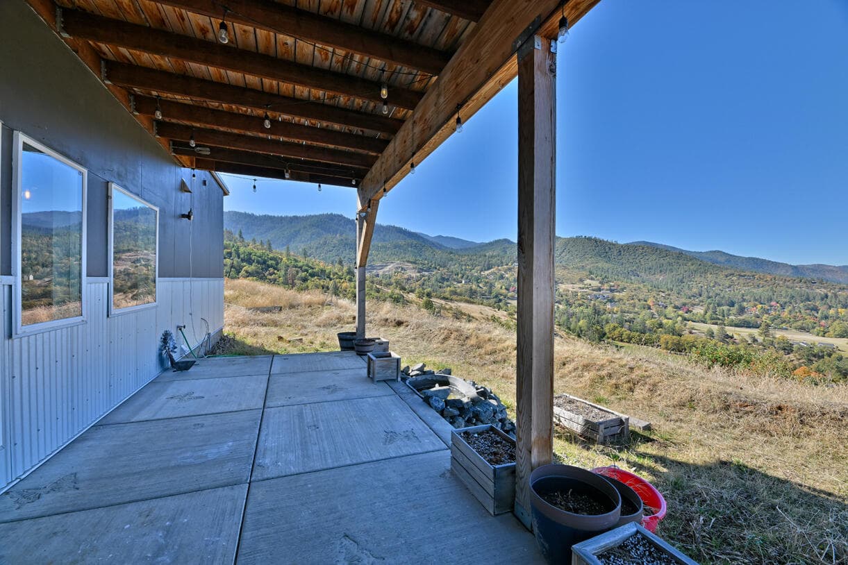 DSC_0337. Photo 3 of 49, 3152 Siskiyou Boulevard, Ashland, OR 97520