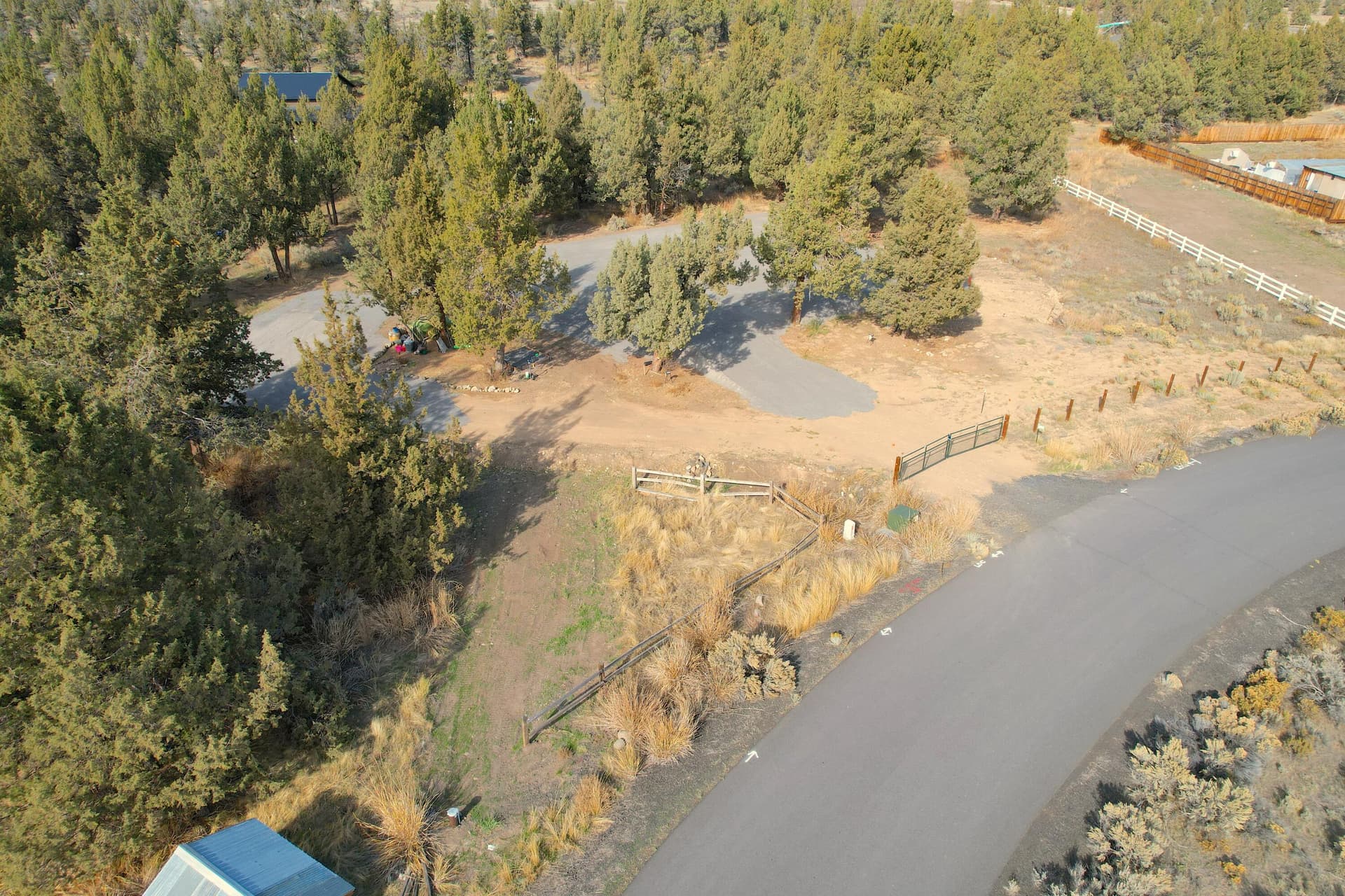 dji_fly_20251023_135430_619_176125292604. Photo 4 of 17, 6873 SE Riverdance Road, Prineville, OR 97754