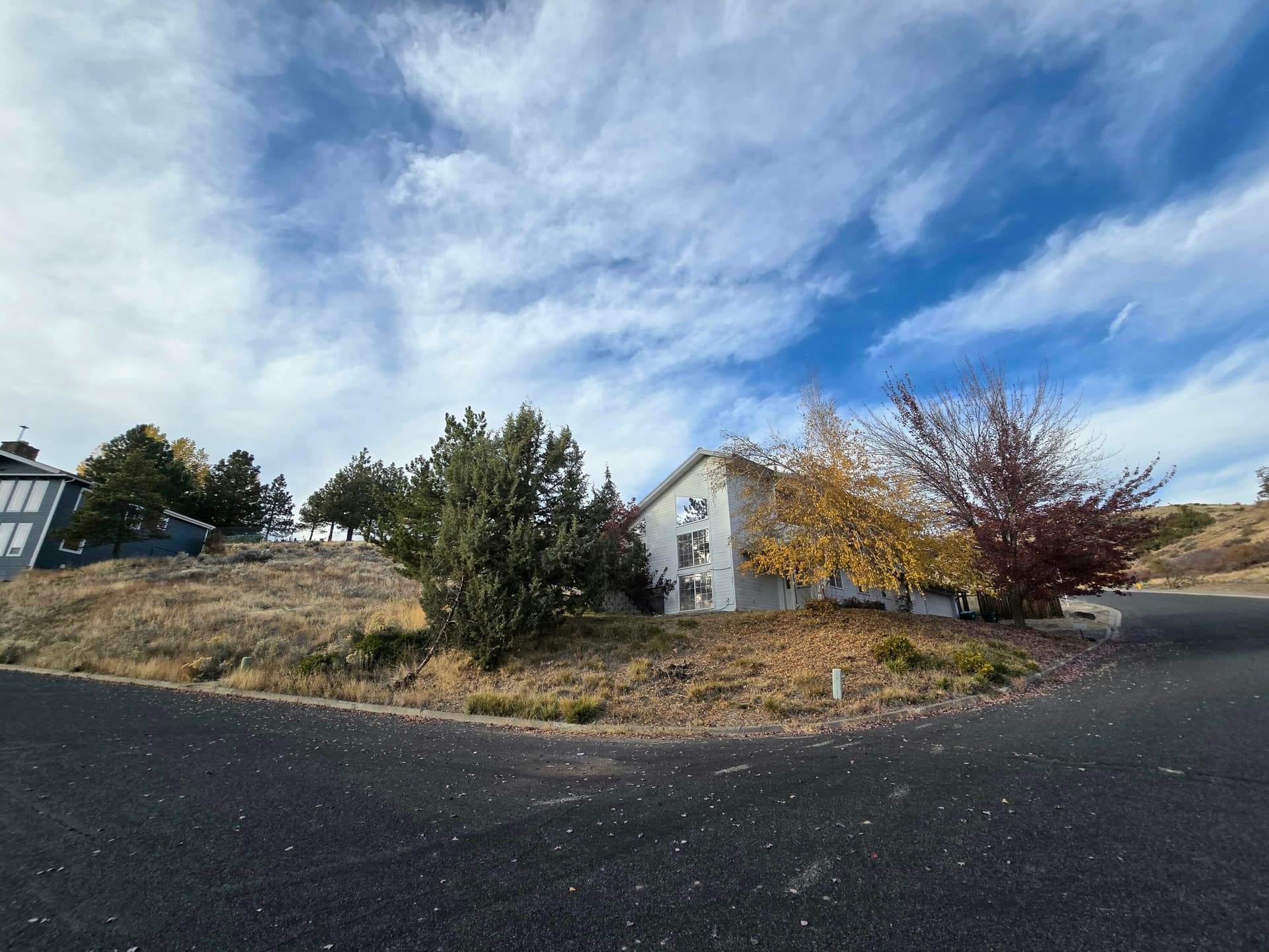 20251023_164807. Photo 4 of 19, 402 Mountain View Boulevard, Klamath Falls, OR 97601