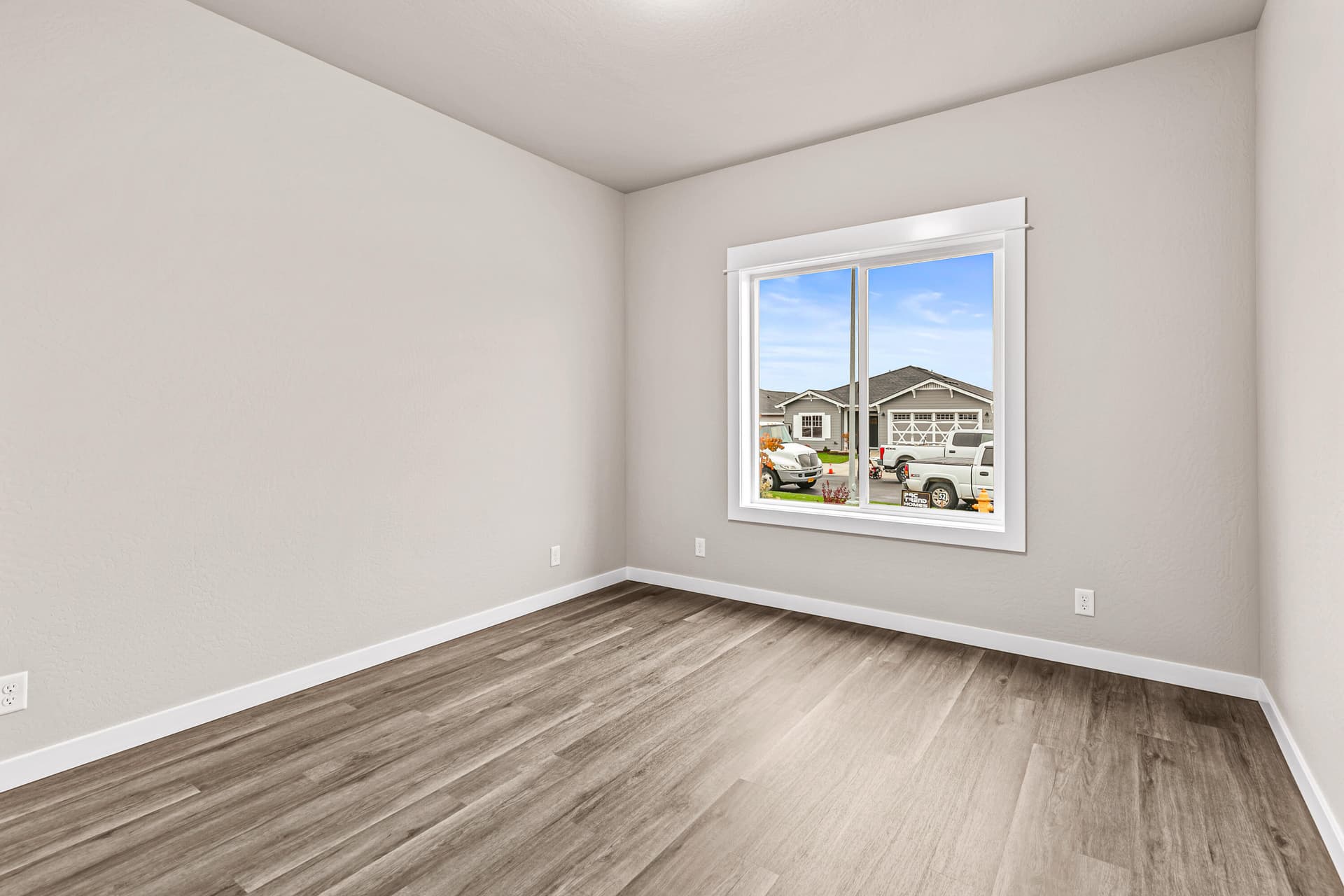 9R9A6583. Photo 2 of 37, 3734 Carlin Drive, Medford, OR 97504