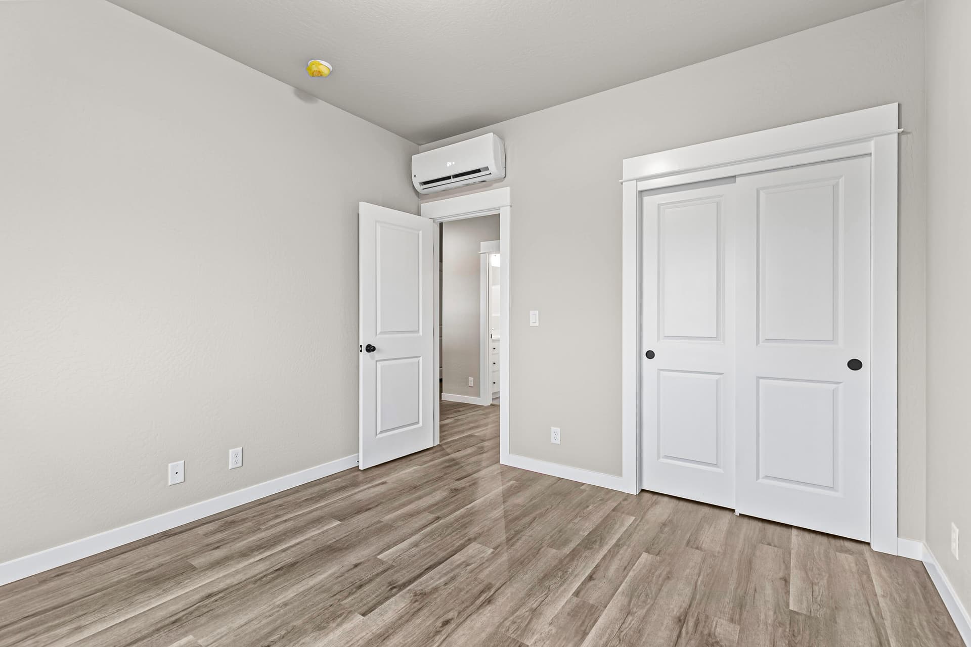 9R9A6588. Photo 5 of 37, 3734 Carlin Drive, Medford, OR 97504
