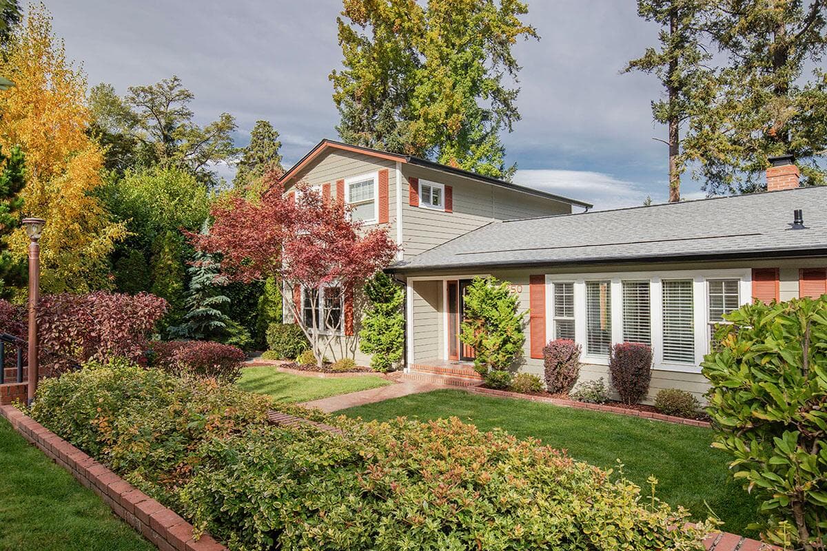Beautiful Front Yard. Photo 4 of 106, 2250 Rogue River Highway, Grants Pass, OR 97527