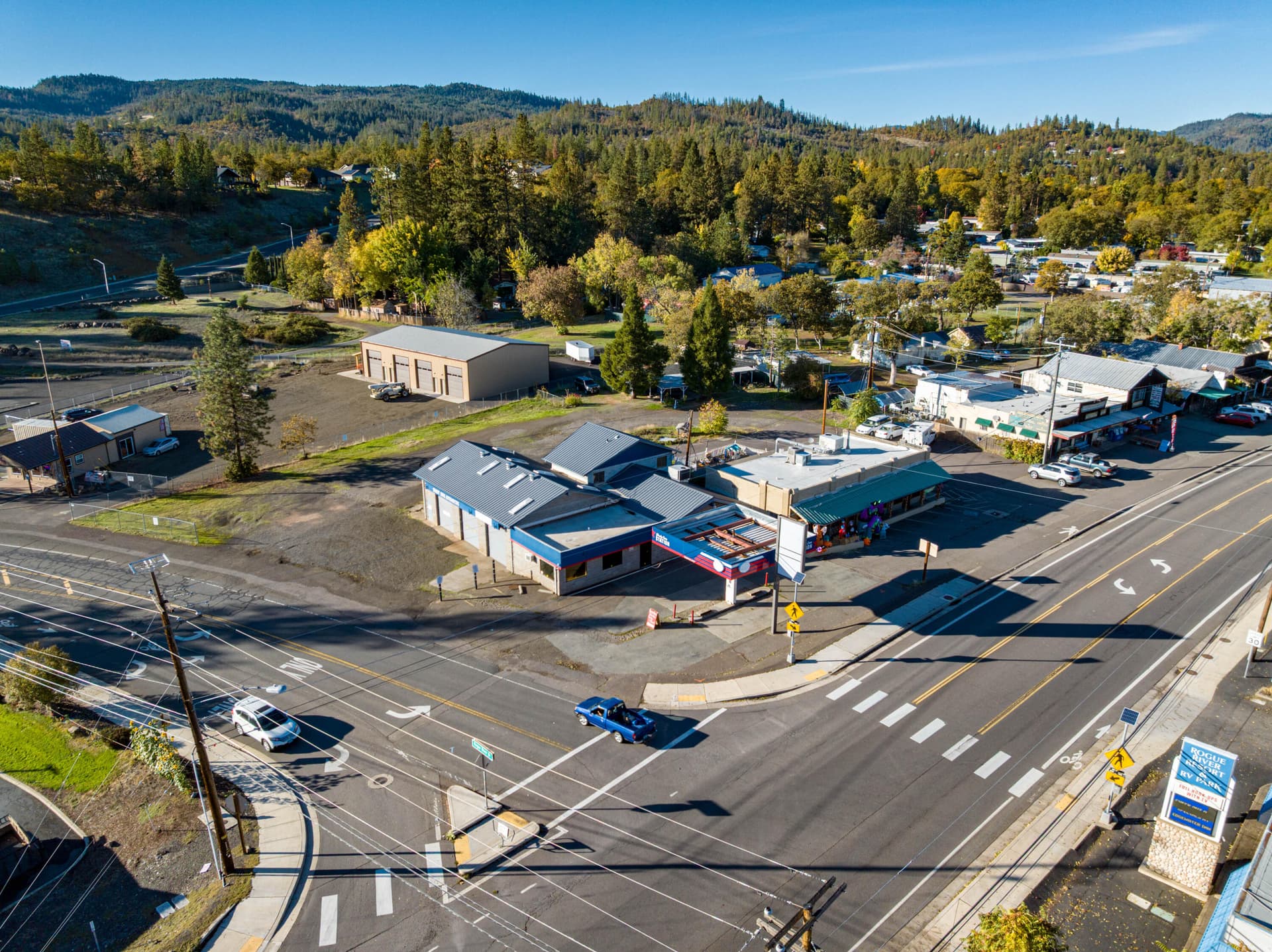 SC-4. Photo 4 of 41, 21823 Highway 62, Shady Cove, OR 97539