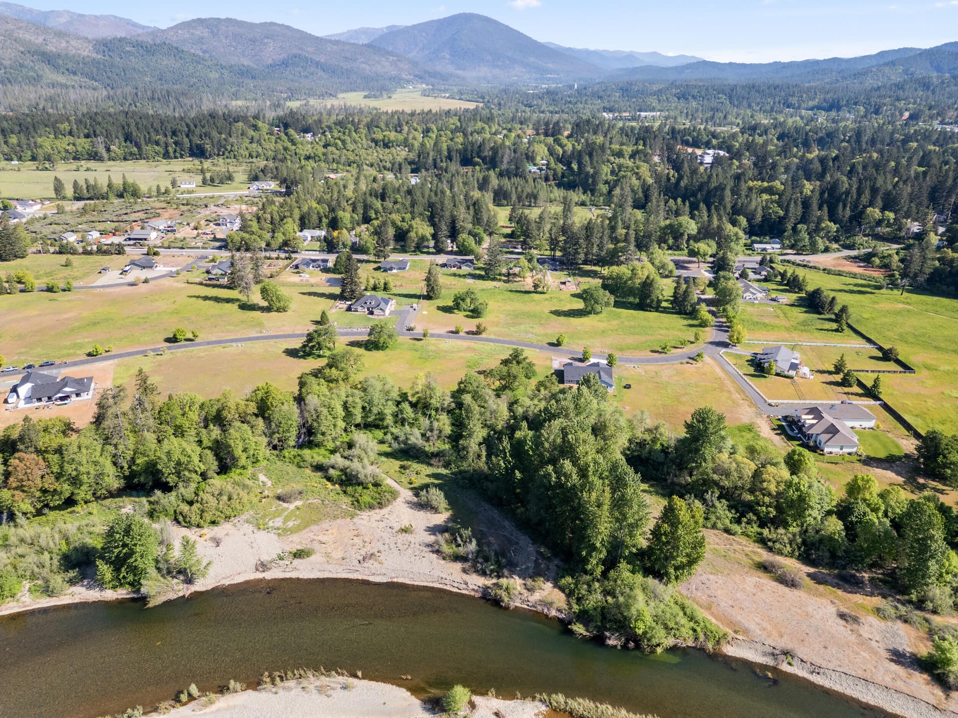 Cover photo. Photo 1 of 7, 561 E Forks Circle, Cave Junction, OR 97523