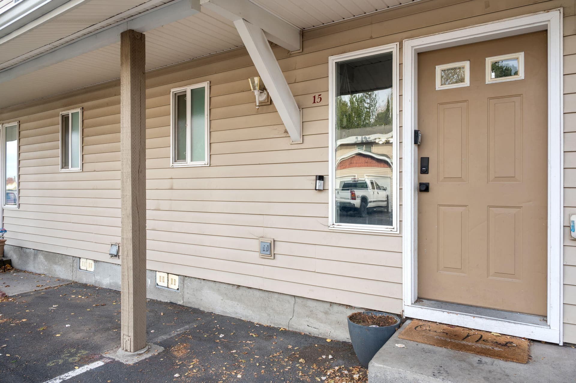 Front Photo. Photo 2 of 28, 2610 SW 23rd Street Unit UNIT 15, Redmond, OR 97756