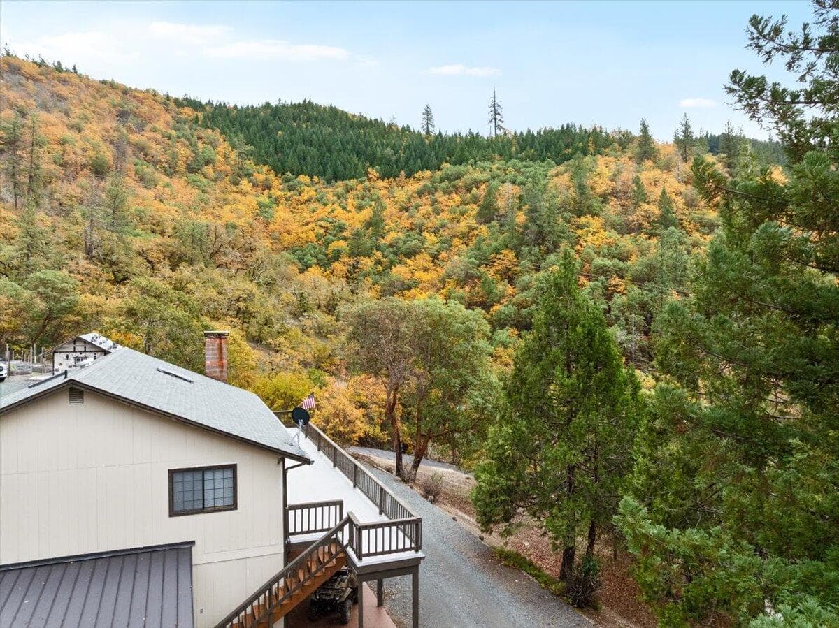 31-DJI_0063. Photo 5 of 31, 3116 Wards Creek Road, Rogue River, OR 97537