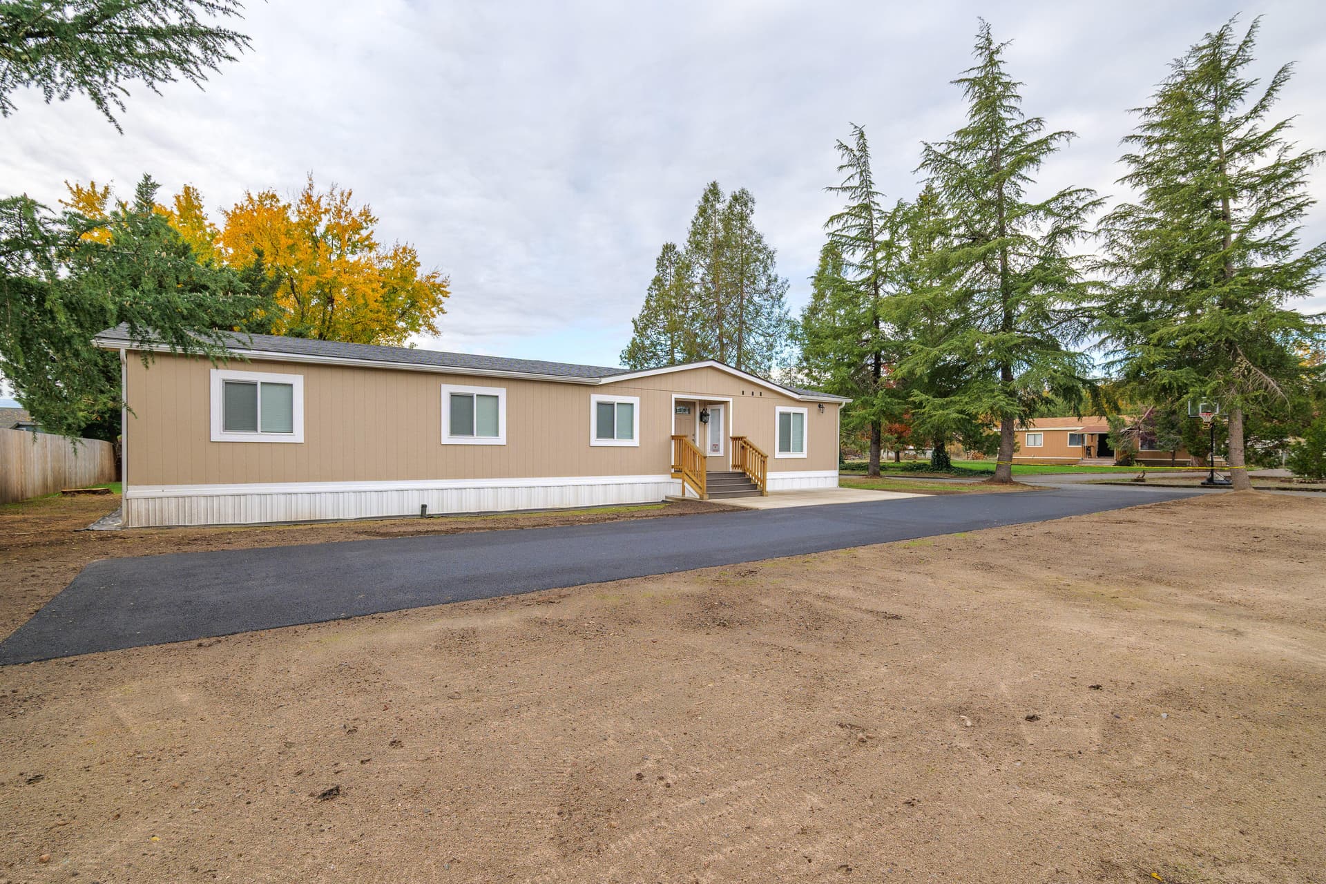 002. Photo 3 of 38, 387 Tavis Drive, Merlin, OR 97532