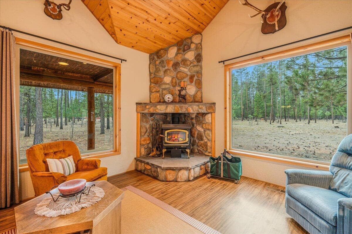 152038 Conestoga. Photo 4 of 57, 152038 Conestoga Road, La Pine, OR 97739