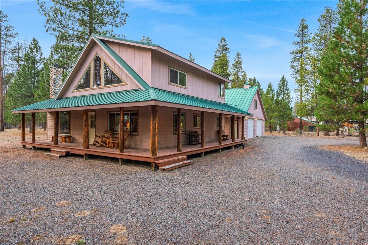 152038 Conestoga. Photo 3 of 57, 152038 Conestoga Road, La Pine, OR 97739