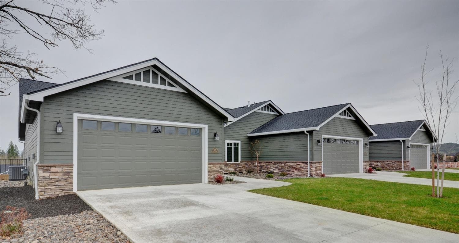photo1. Photo 1 of 16, 179 Skyhawk Drive, Eagle Point, OR 97524