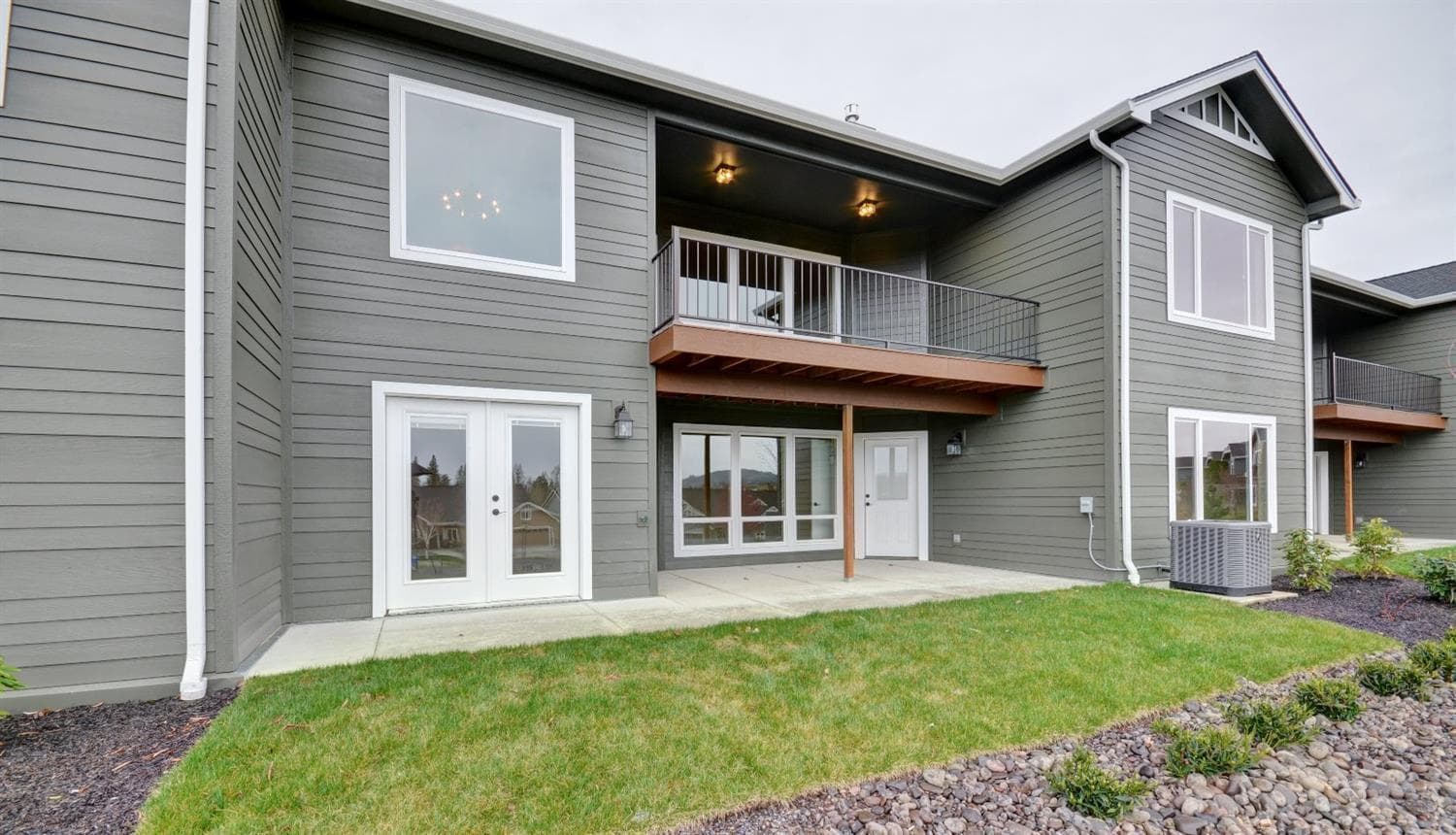 photo19. Photo 2 of 16, 179 Skyhawk Drive, Eagle Point, OR 97524
