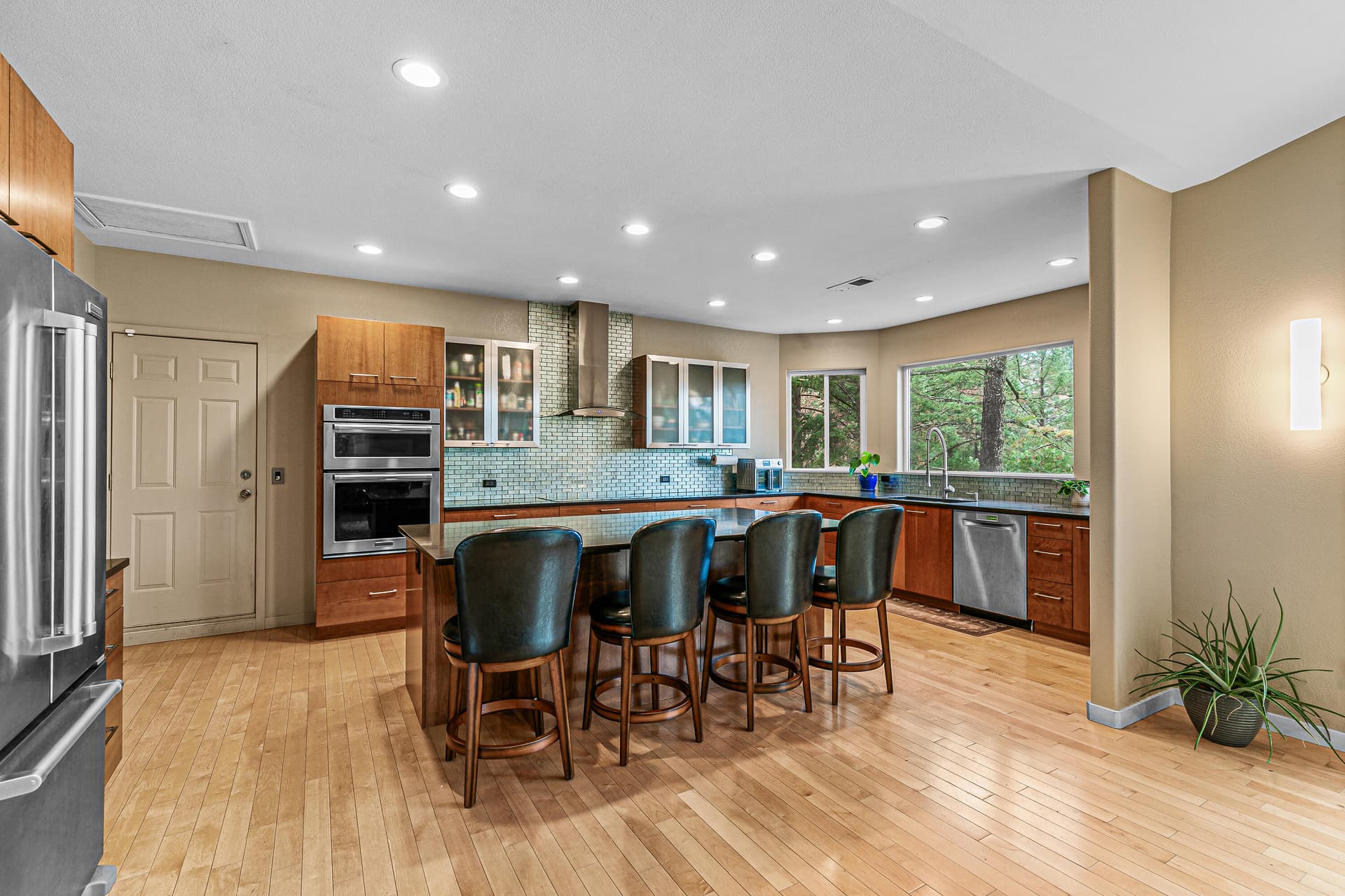 9R9A8392. Photo 4 of 34, 461 Waterline Road, Ashland, OR 97520