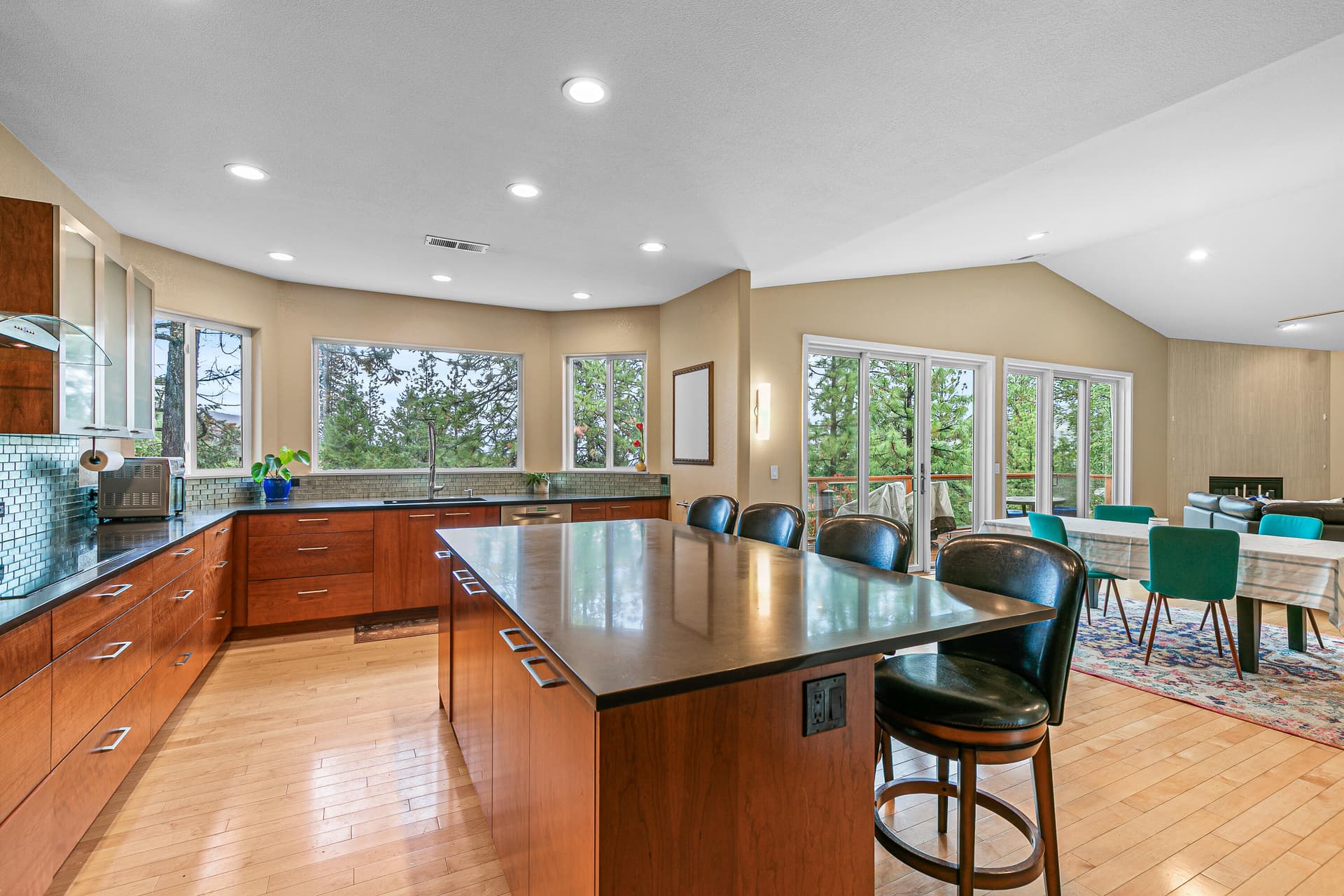 9R9A8402. Photo 2 of 34, 461 Waterline Road, Ashland, OR 97520
