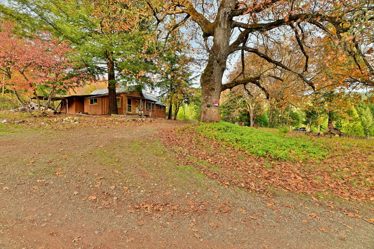 DSC_2318. Photo 3 of 29, 1480 Bridge Lane, Wolf Creek, OR 97497