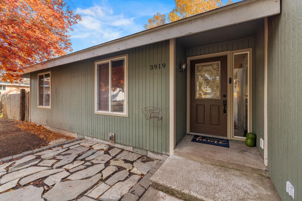 5. Photo 5 of 44, 3919 Redondo Way, Klamath Falls, OR 97603
