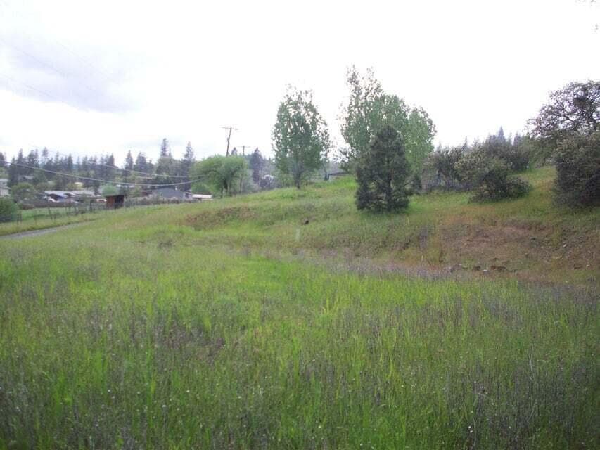 20250117002538182309000000-o. Photo 1 of 9, 0 Train Lane, Shady Cove, OR 97539