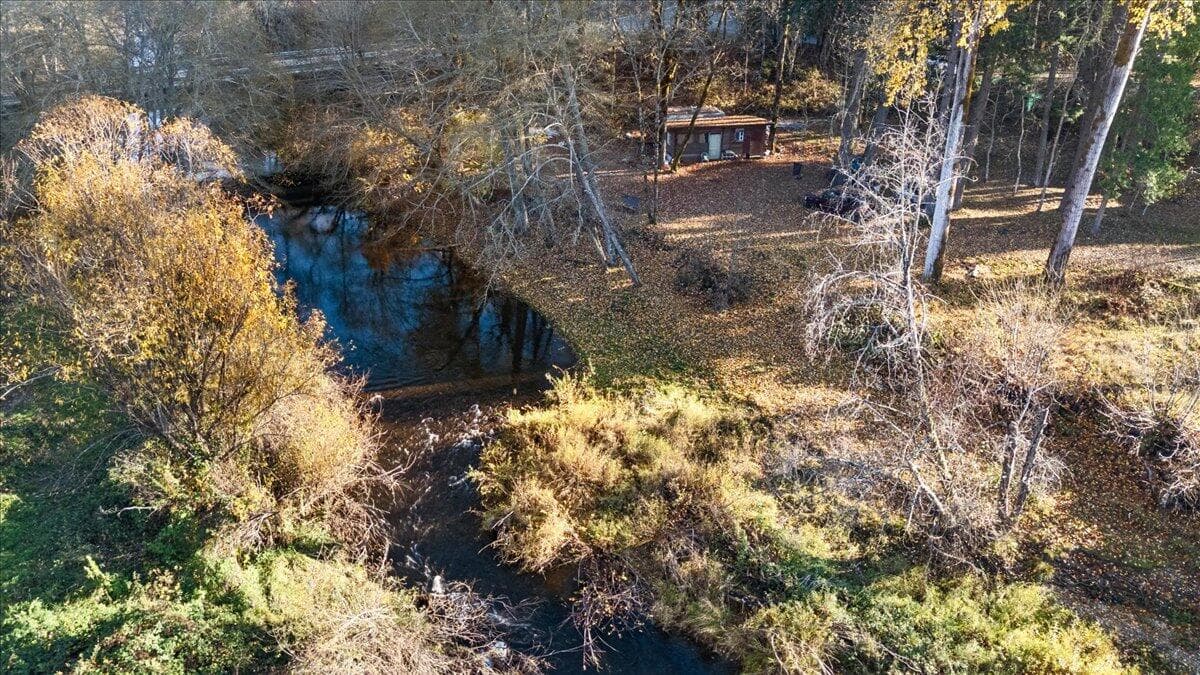 1. Photo 1 of 12, 95 Barton Road, Glendale, OR 97442