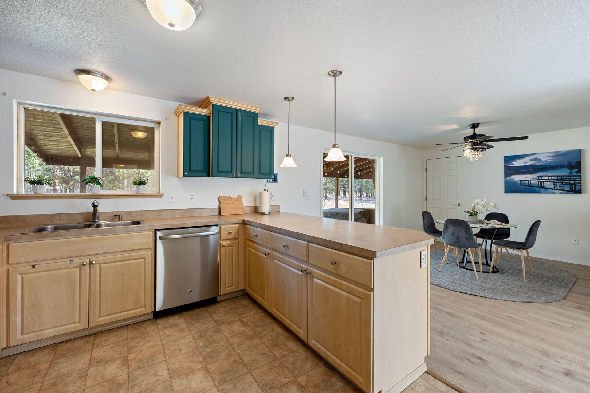 4 - 03. Kitchen. Photo 4 of 44, 16549 Wayne Drive, La Pine, OR 97739