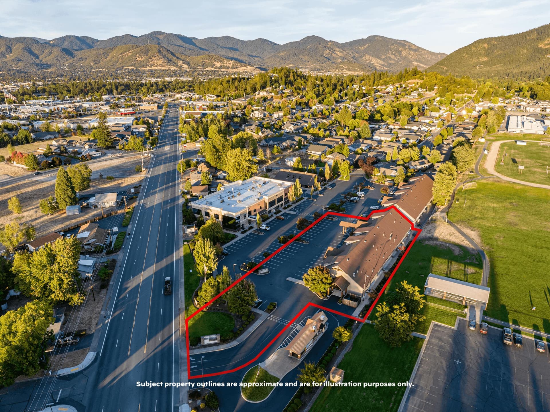 1879-3. Photo 3 of 68, 1879 Williams Highway, Grants Pass, OR 97527