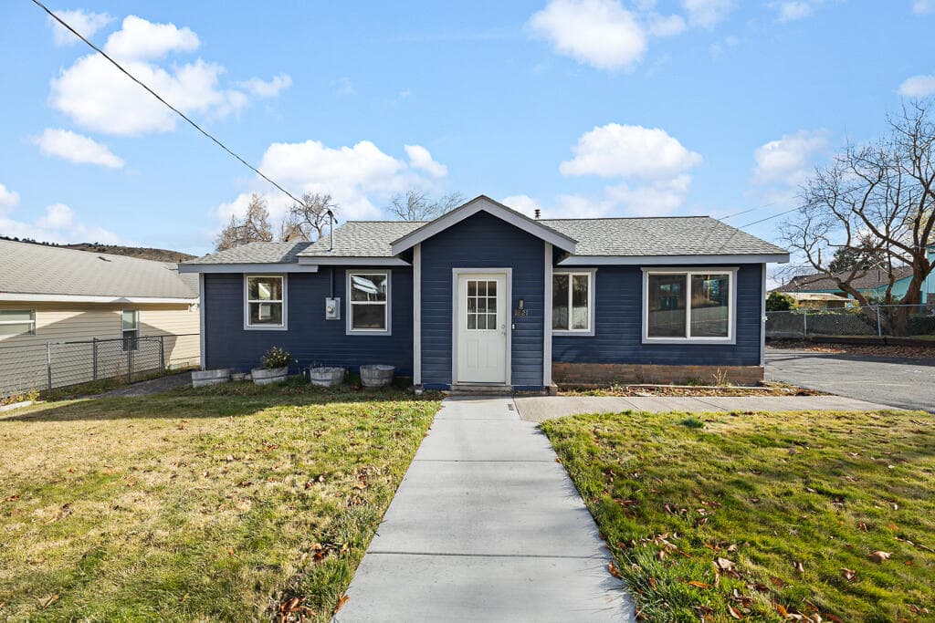 1821 Lancaster-02. Photo 1 of 26, 1821 Lancaster Avenue, Klamath Falls, OR 97601