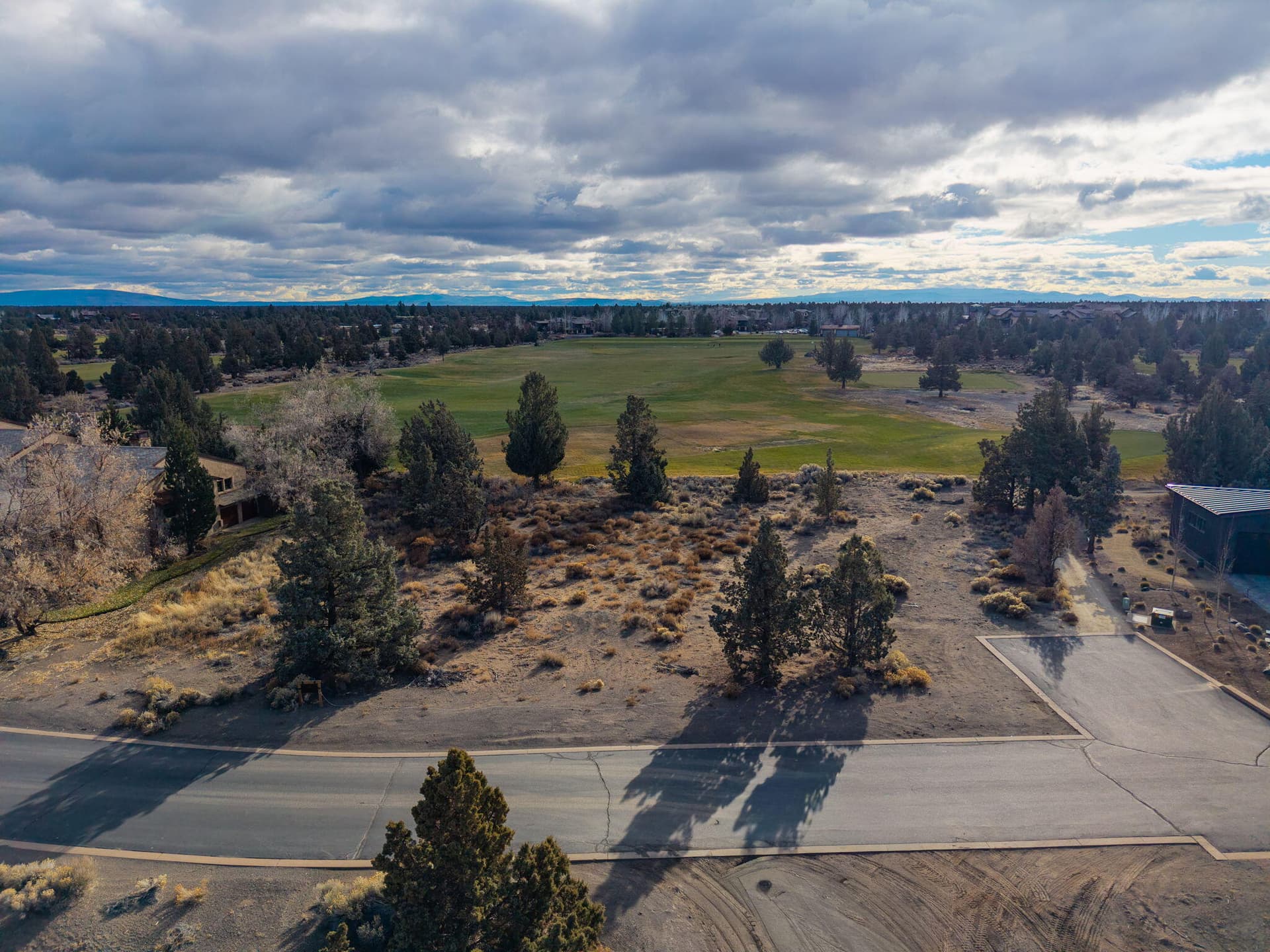 10-web-or-mls-23011-Brushline-Ct-Lot-122. Photo 4 of 25, 23011 Brushline Court Unit Lot 122, Bend, OR 97701