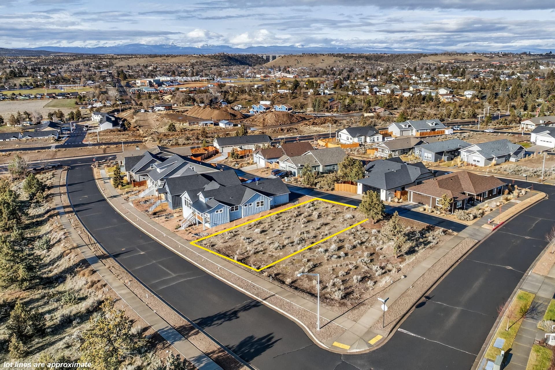 2026_01_02_1092_se_bluegrass_lane_madras. Photo 2 of 10, 1092 SE Bluegrass Lane, Madras, OR 97741