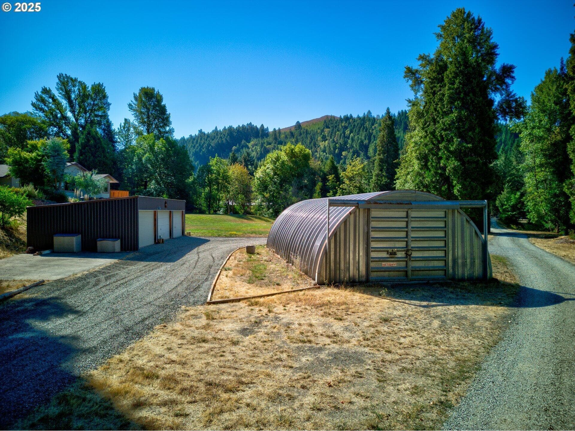 583706427-3. Photo 3 of 32, 913 Starveout Creek Road, Azalea, OR 97410