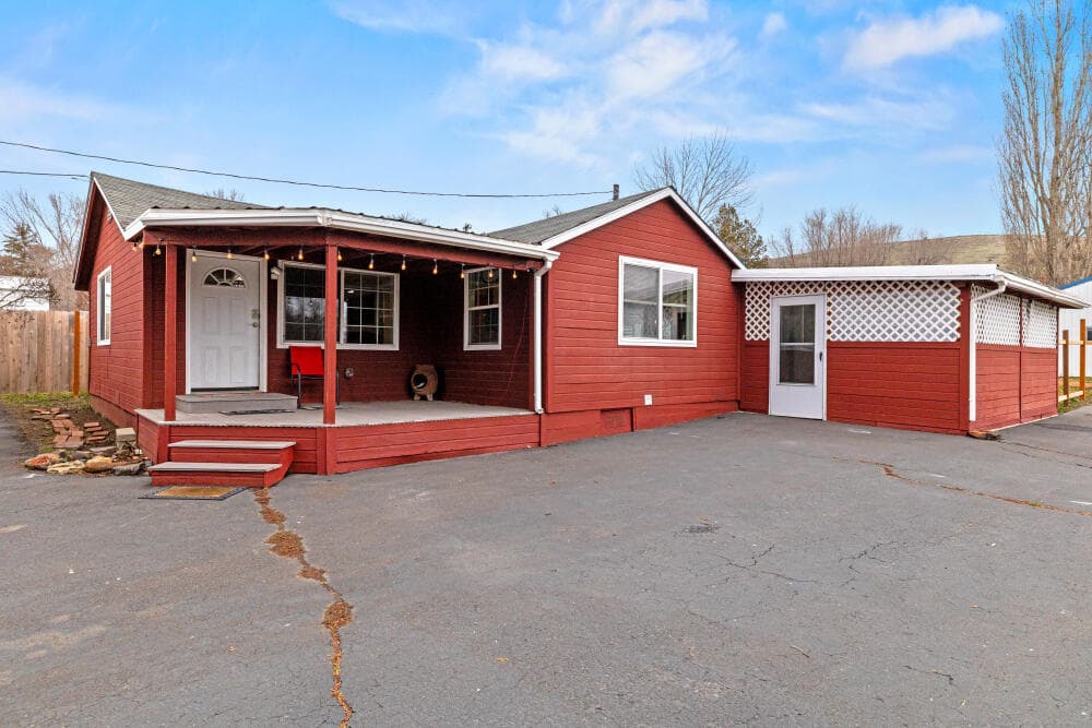 2101OgdenSt-42. Photo 4 of 40, 2101 Ogden Street, Klamath Falls, OR 97603