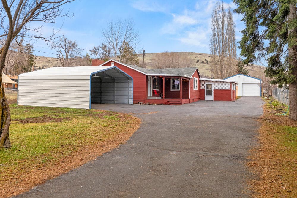 2101OgdenSt-47. Photo 1 of 40, 2101 Ogden Street, Klamath Falls, OR 97603