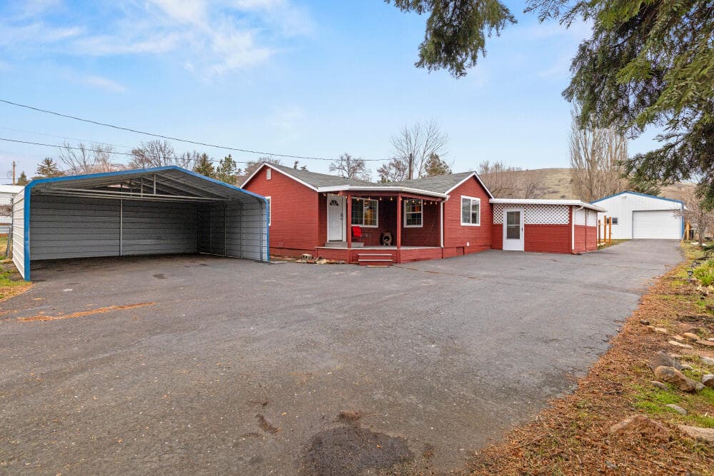 2101OgdenSt-48. Photo 2 of 40, 2101 Ogden Street, Klamath Falls, OR 97603