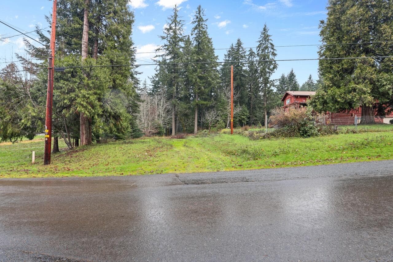 EP1A4542 Large. Photo 2 of 7, 748 Willis Avenue, Glendale, OR 97442