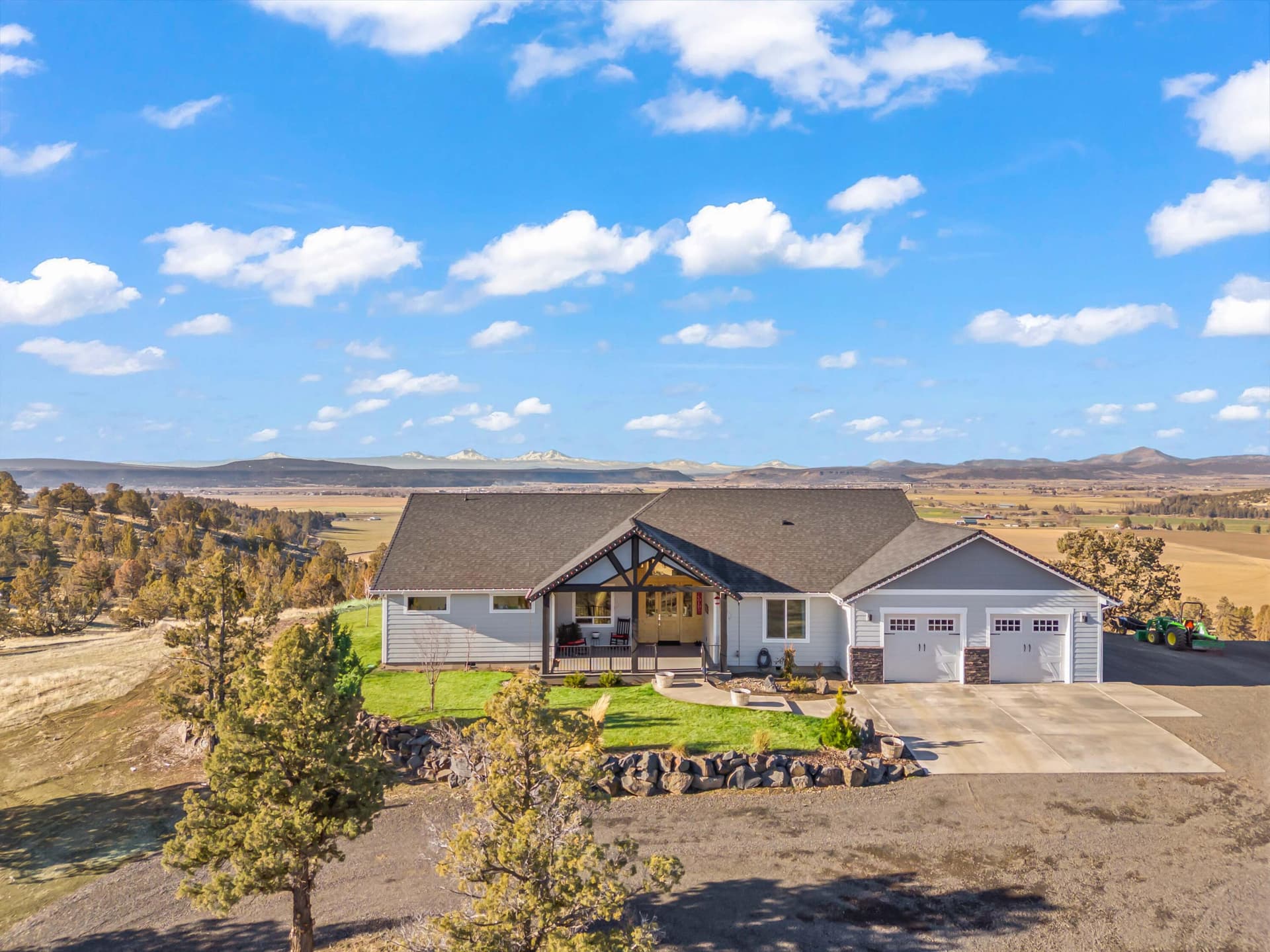 03. Photo 3 of 53, 5582 N McKay Road, Prineville, OR 97754