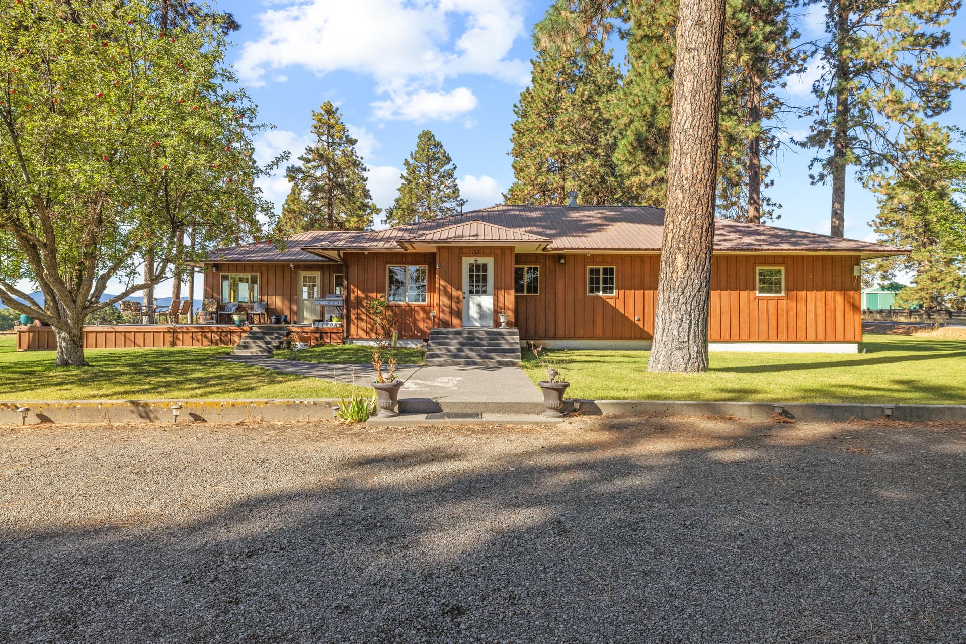 32490 Modoc Point Rd-002. Photo 2 of 133, 32486 Modoc Point Road, Chiloquin, OR 97624